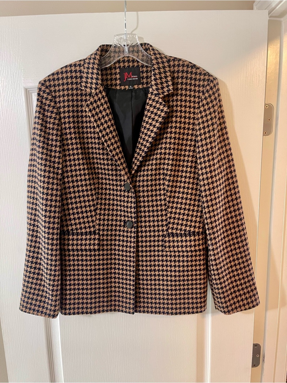 JM Collection Tan & Brown Houndstooth Blazer